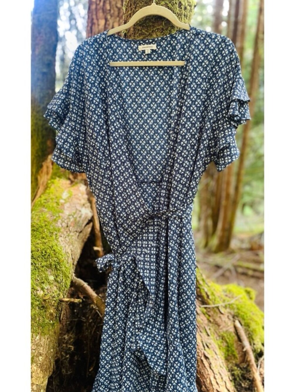 MAX STUDIO | 1X | 52β Heart Floral Printed Ruffled Airy Gauze Coastal Wrap Dress - Picture 6 of 12
